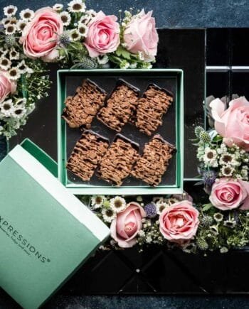 Box of 12 Hazelnut Tarts